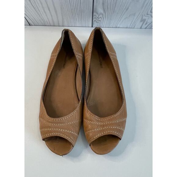 Banana Republic Peek for Summer Flat Brown Leather Size 7.5 - Picture 2 of 5